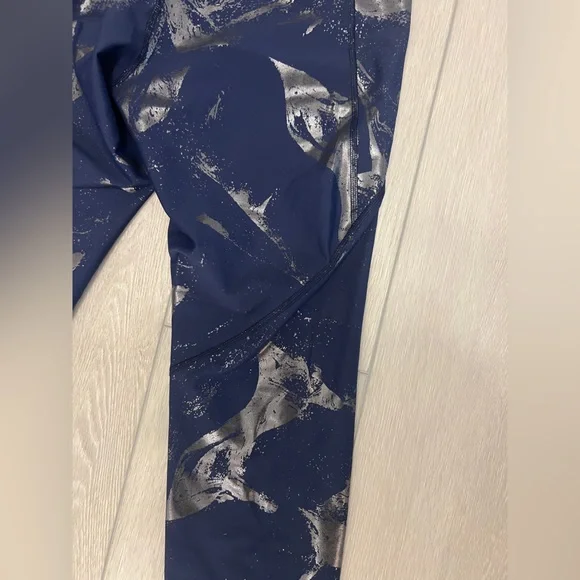 Old Navy High-Waisted Elevate Powersoft 7/8-Length Side-Pocket Leggings size M - Picture 6 of 6